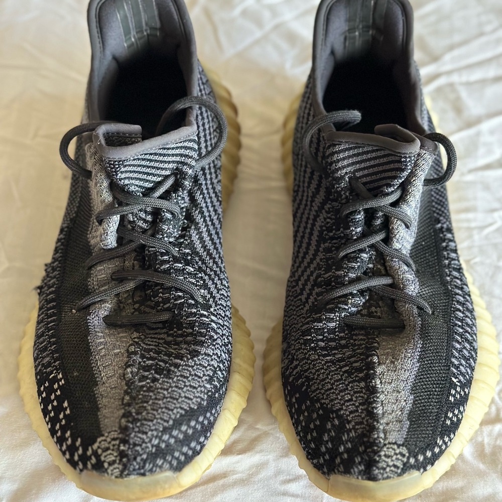YEEZY BOOST Men’s Shoes Size 10